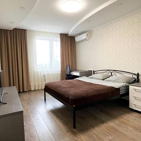 0147 New Flat Near Airport Zhulyany Sofievskaya Borshchagovka Appartement Kiev Buitenkant foto